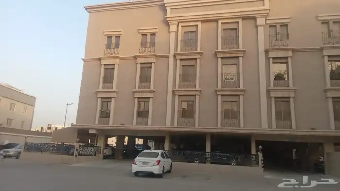 شقة تمليك فاخرة بحي النور قرب الخدمات ب460 الف فقط 0