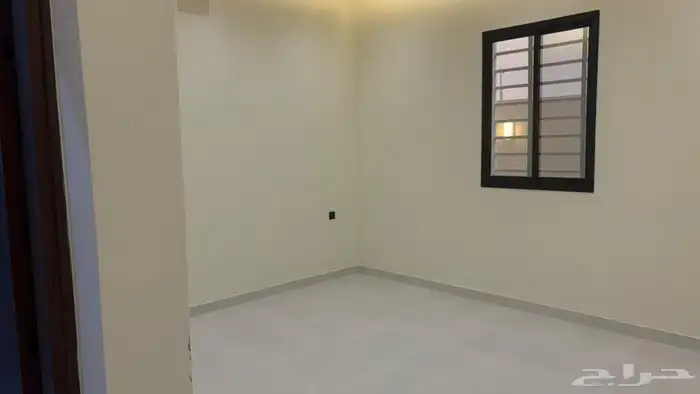 للبيع دور مستقل علي مساحة ارض كامله خميس مشيط 3