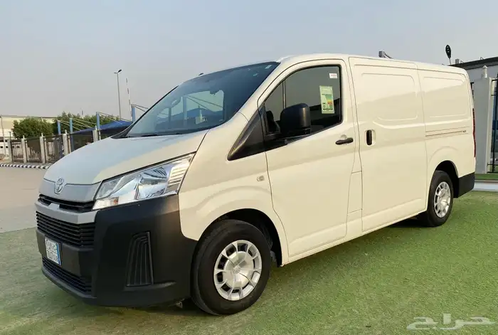 تايوتا هايس ( بضاعة ) 2024 بنزين سقف نازل 54