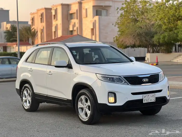للبيع كيا سورنتو 2015 نظيف 11
