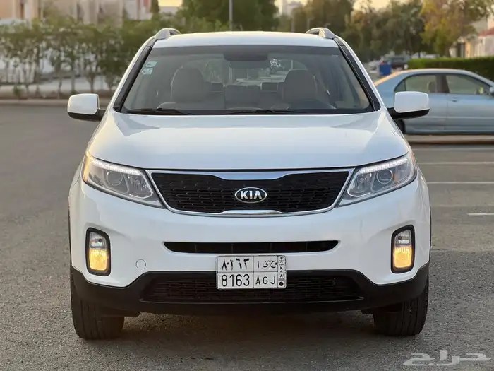 للبيع كيا سورنتو 2015 نظيف 1