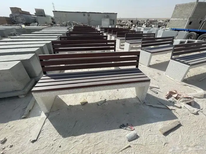 كراسي خرسانية وحاويات واحواض للحدايق 6