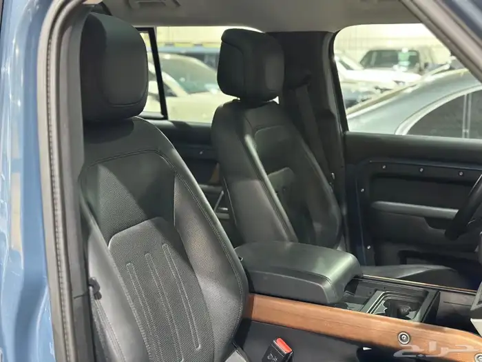 ديفندر HSE V6 موديل 2020 الناغي على الضمان 9