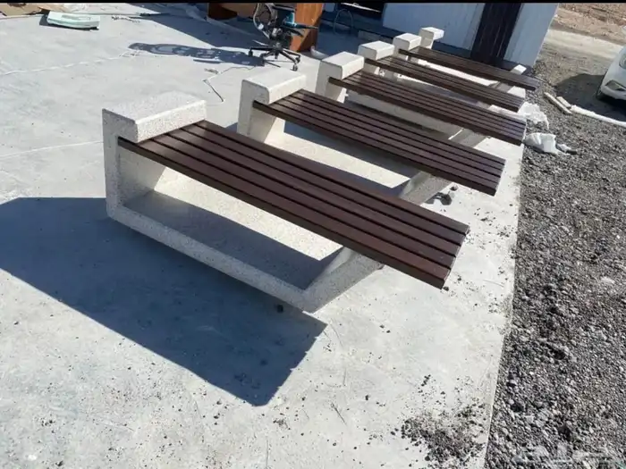 كراسي خرسانية وحاويات واحواض للحدايق 11