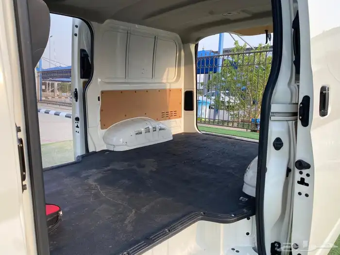 تايوتا هايس ( بضاعة ) 2024 بنزين سقف نازل 11