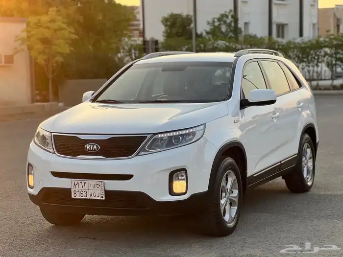 للبيع كيا سورنتو 2015 نظيف 2