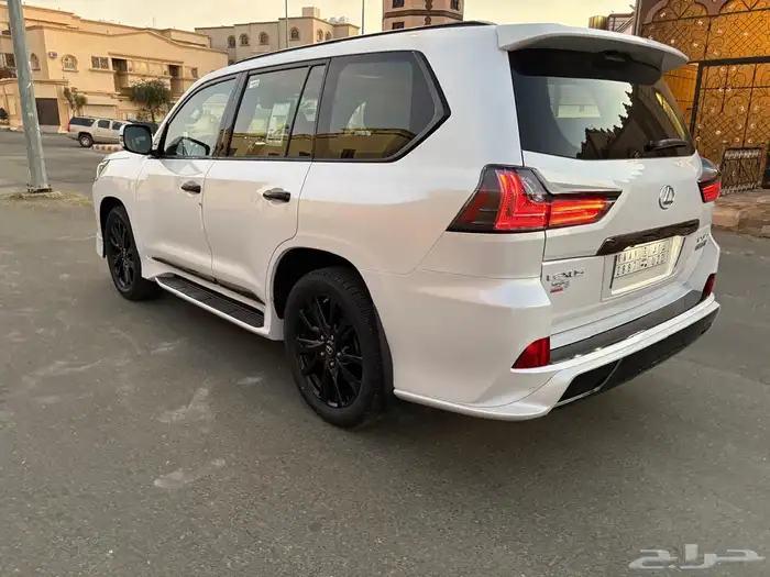 لكززس 2020 بلاك اديشين سعودي 9