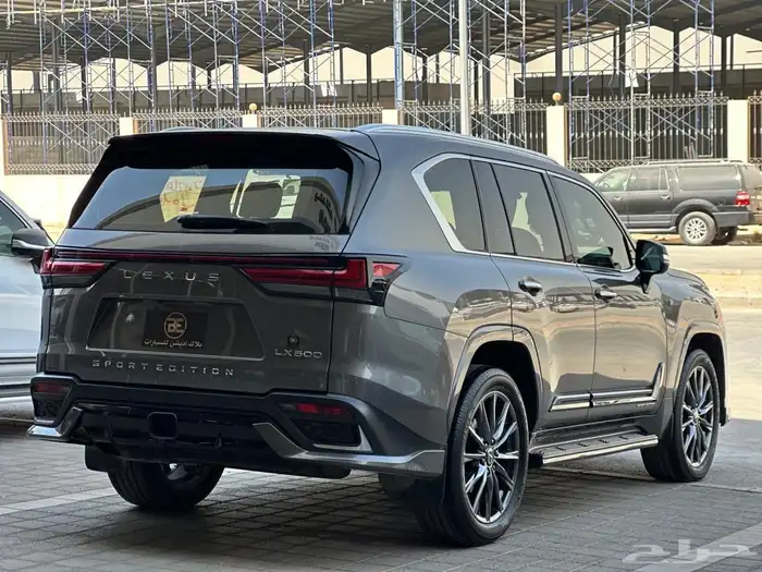 لكزس 2024 LX600.اف سبورت 4