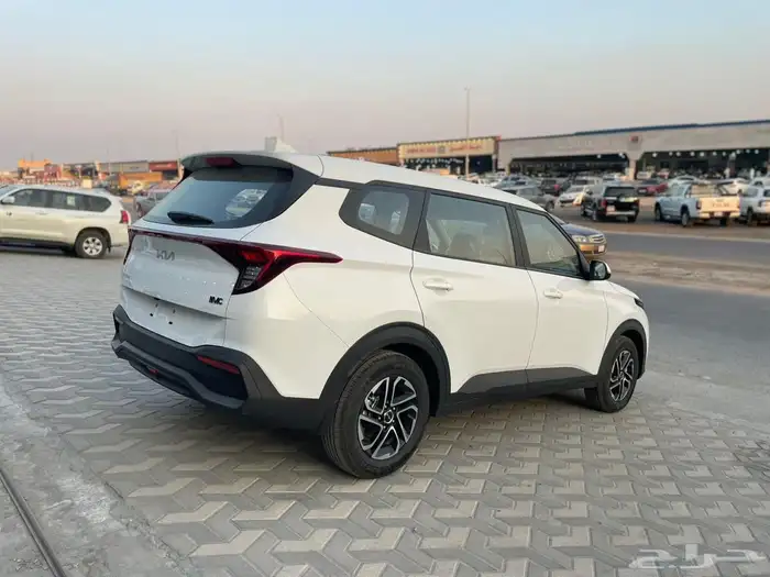 كيا كارينز ستاندر مطور موديل 2025 2