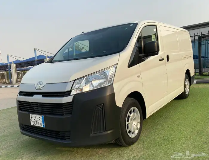 تايوتا هايس ( بضاعة ) 2024 بنزين سقف نازل 56