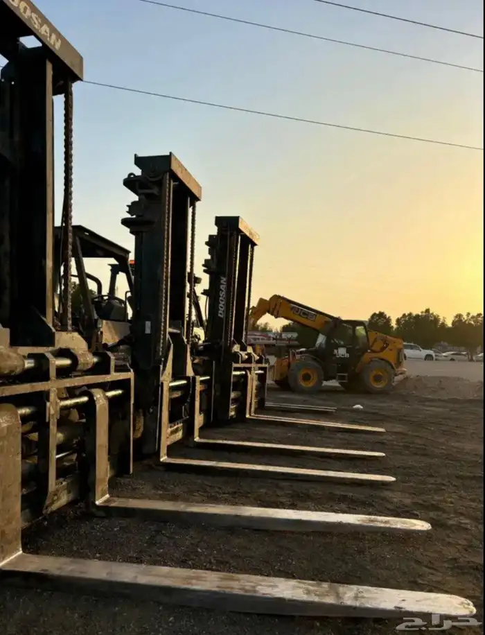 رافعه شوكيه فوركلفت سيزرلفت للايجار Forklift Sealift 1