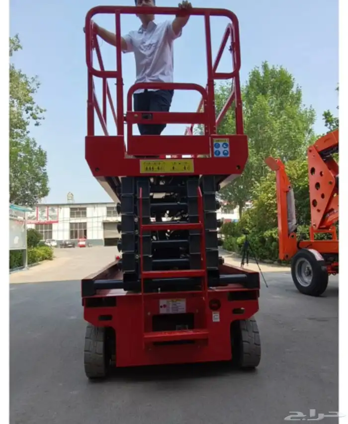 رافعه شوكيه فوركلفت سيزرلفت للايجار Forklift Sealift 2