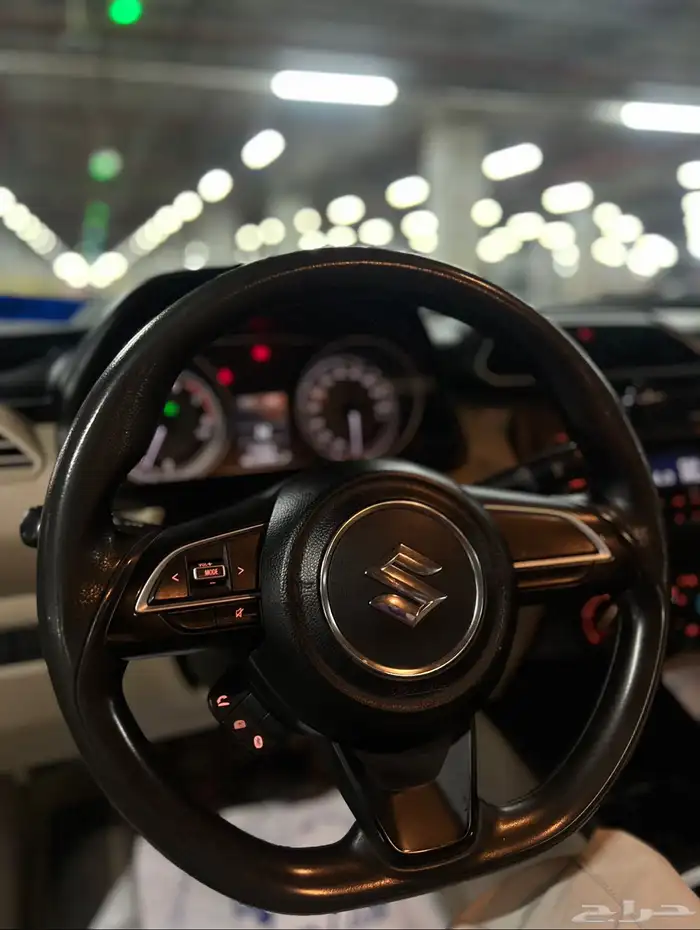 سزوكي ديزاير بحالة ممتازه ممشى قليل 6