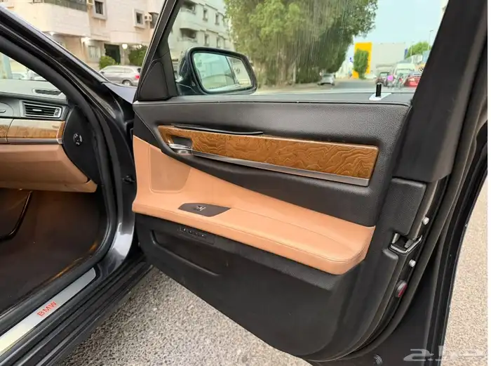 للبيع BMW 740 Li فل كامل 2012 نظبف جدا جدا 29