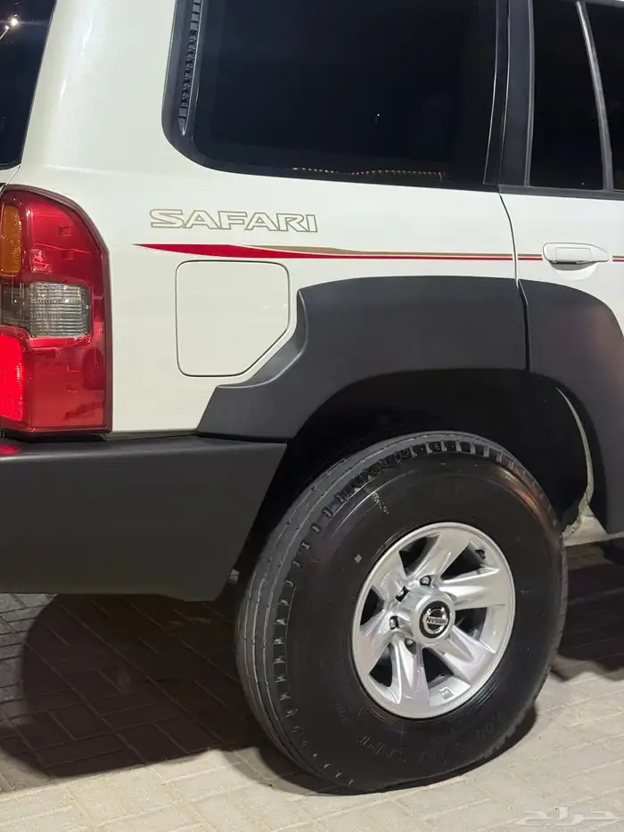 للبيع بترول بدي وكاله بمحل لوحه مميزه 4