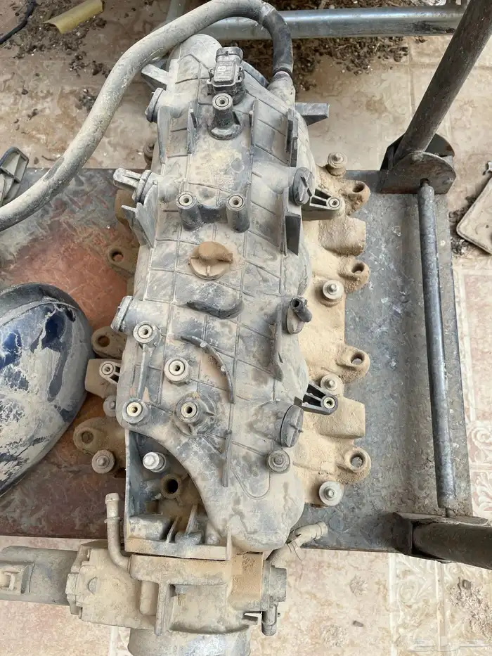 ثلاجه وثروتل ودعسه وطقم مرايات جمس يوكن 2002 0