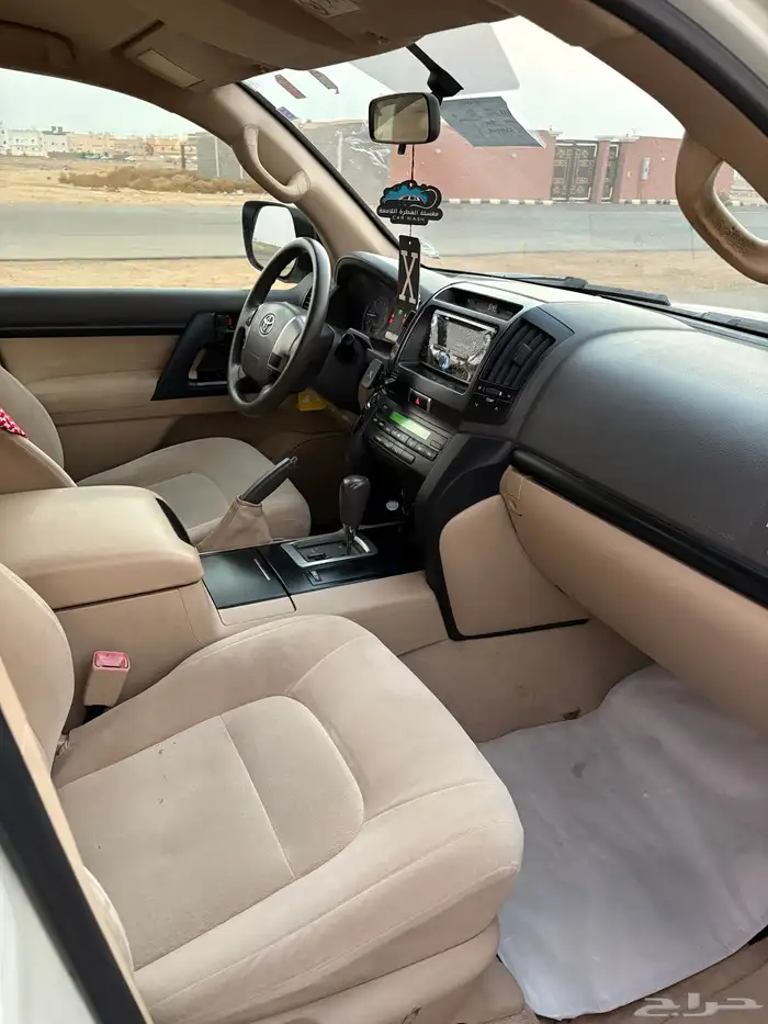 جيب لاند كروزر2015 10