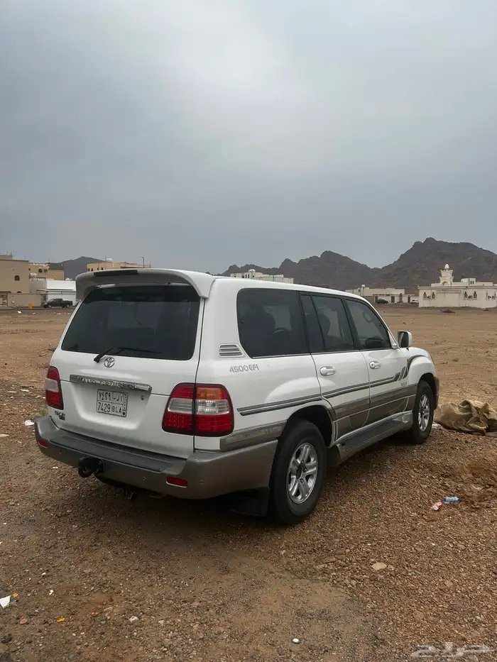 جيب لاندكروزر فل كامل موديل 2006 دفلك دبل تماتيك 1