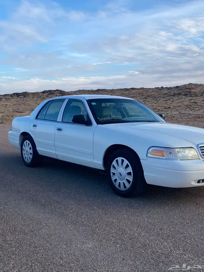 كراون فكتوريا 2010 بوليسي 1