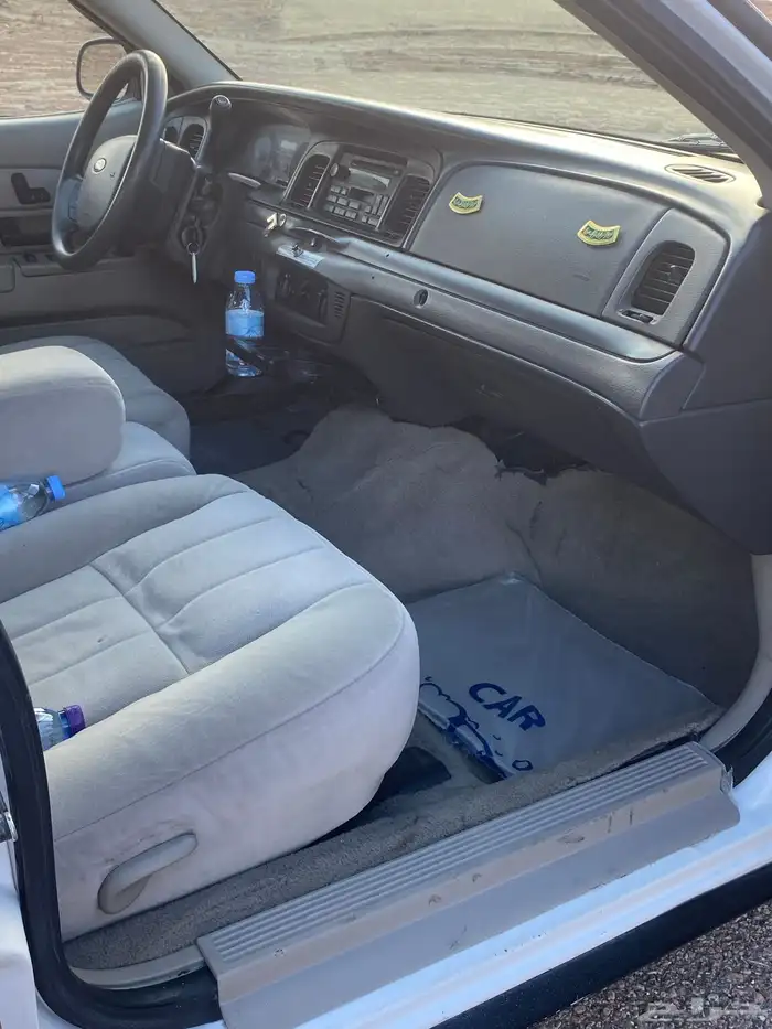 كراون فكتوريا 2010 بوليسي 3