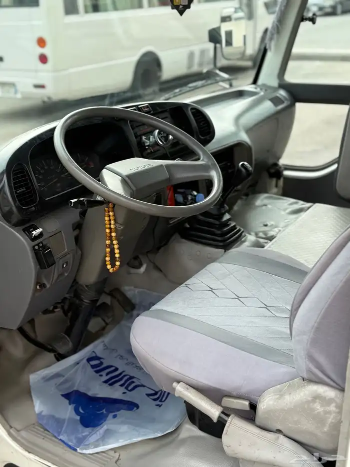 باص تويوتا كوستر 2012 ديزل نضيف جدا 14