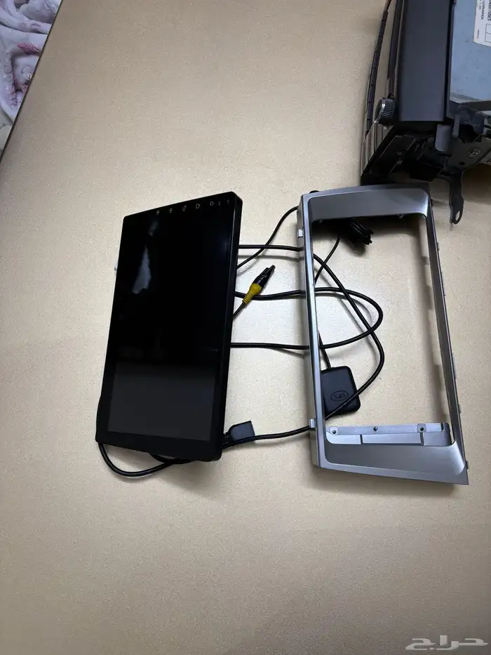 شاشه سياره للبيع 0