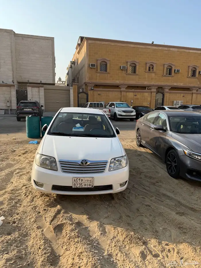 كورولا اتوماتيك 2005 تحمل لوحة مميزة إسم بدر 8