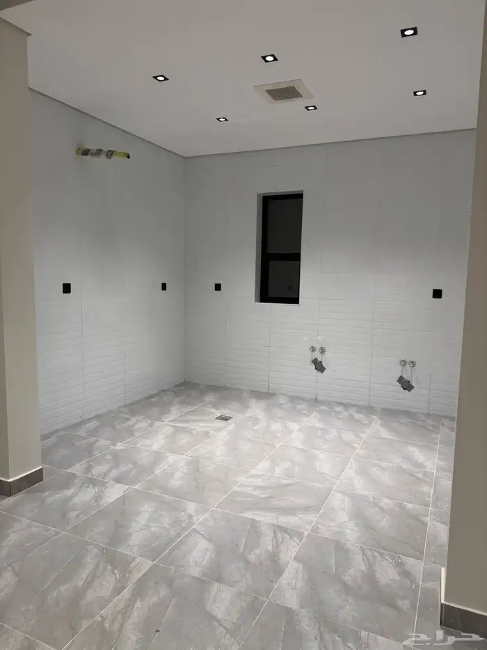 شقق فاخرة 4 غرف بحي بطحاء قريش ب 570 الف 16