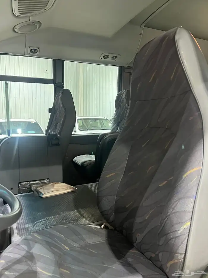 للبيع باص هونداي كونتي موديل 2011 ديزل 30 راكب ( ممشي قليل) 6