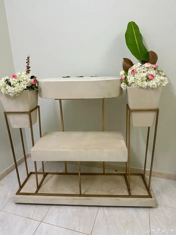 طاولة استقبال 0