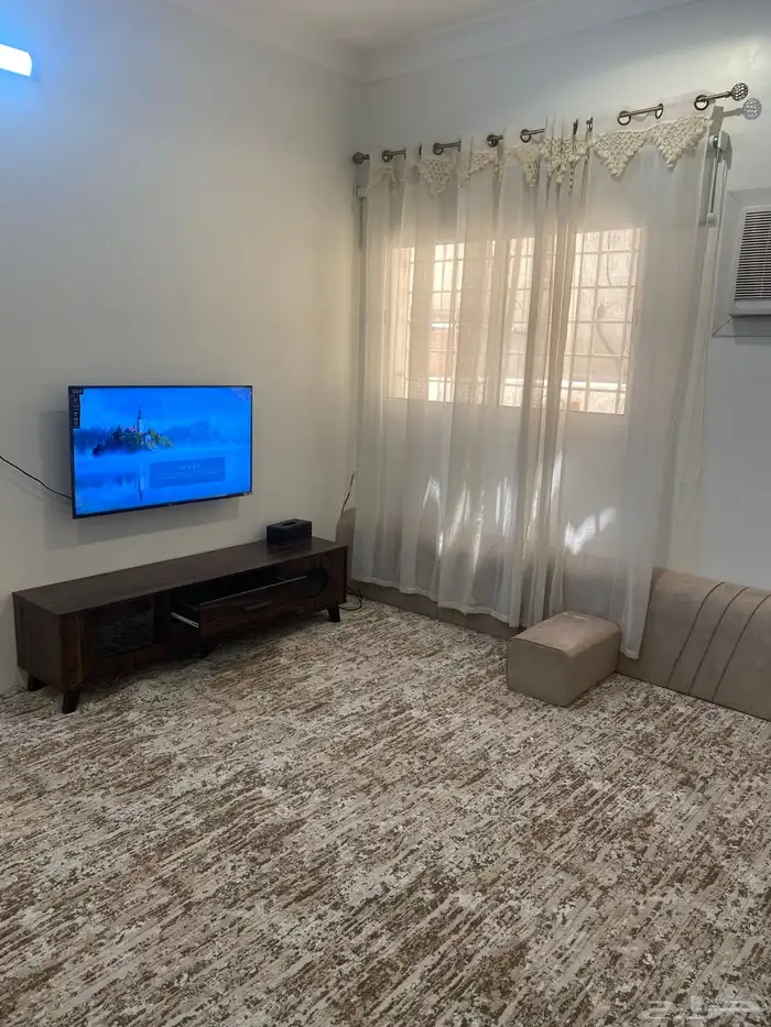 شقه مفروشه قريبه من الحرم 3 ك وقريبه 5