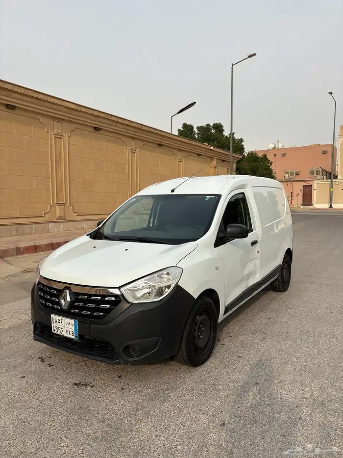 للبيع باص دوكور نظيف موديل 2022 11