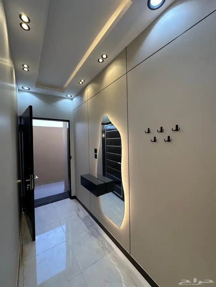 للبيع شقه ارضيه وسط الخدمات بخميس مشيط والسعر 550 الف 9