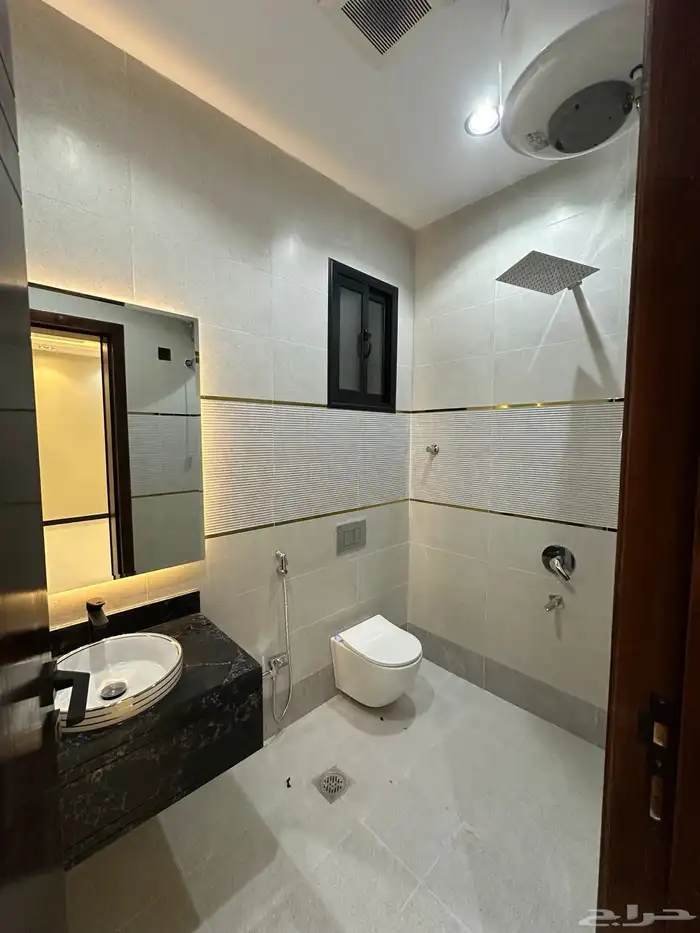 للبيع شقه ارضيه وسط الخدمات بخميس مشيط والسعر 550 الف 16