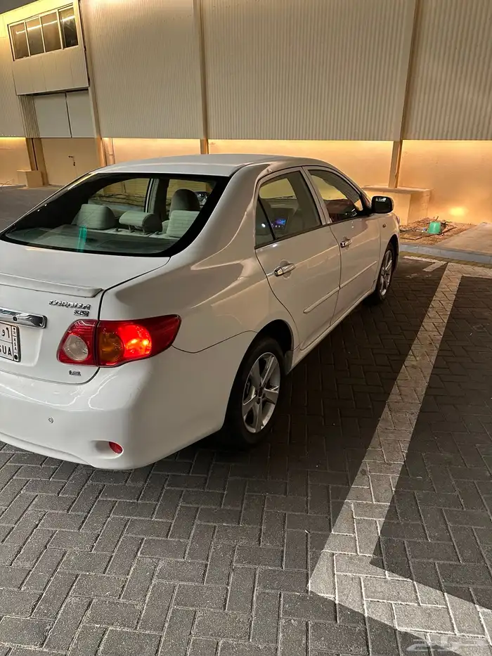 للبيع كورلا 2010 4