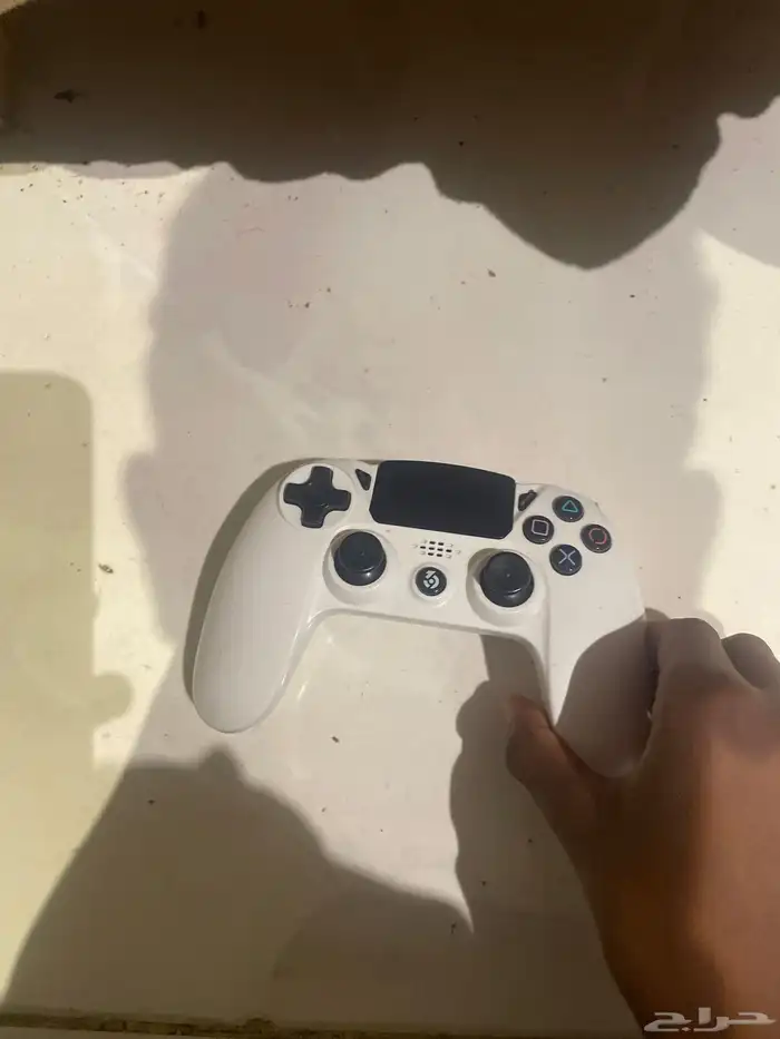 ثلاث ايادي سوني4 1