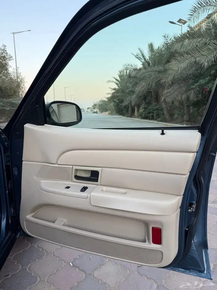 فورد كراون فكتوريا 2011 كحلي سعودي شد بلد عداد قليل 64