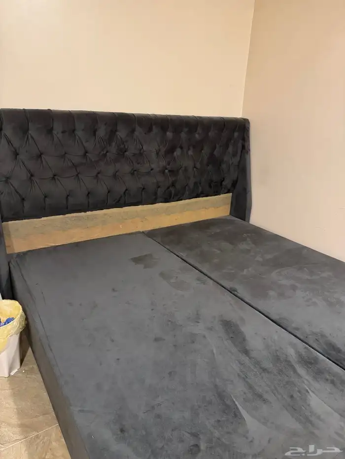 سرير كوين بوكسين وظهر 1