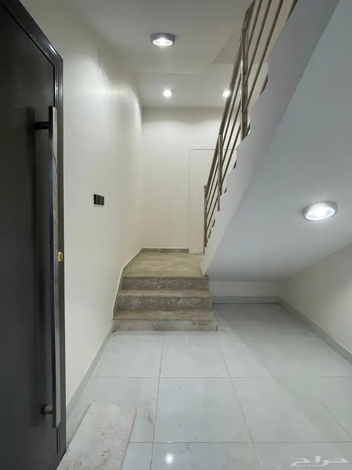 للبيع ارواف ارضيه ورواف علويه تشطيب ممتاز من 620 الف 23