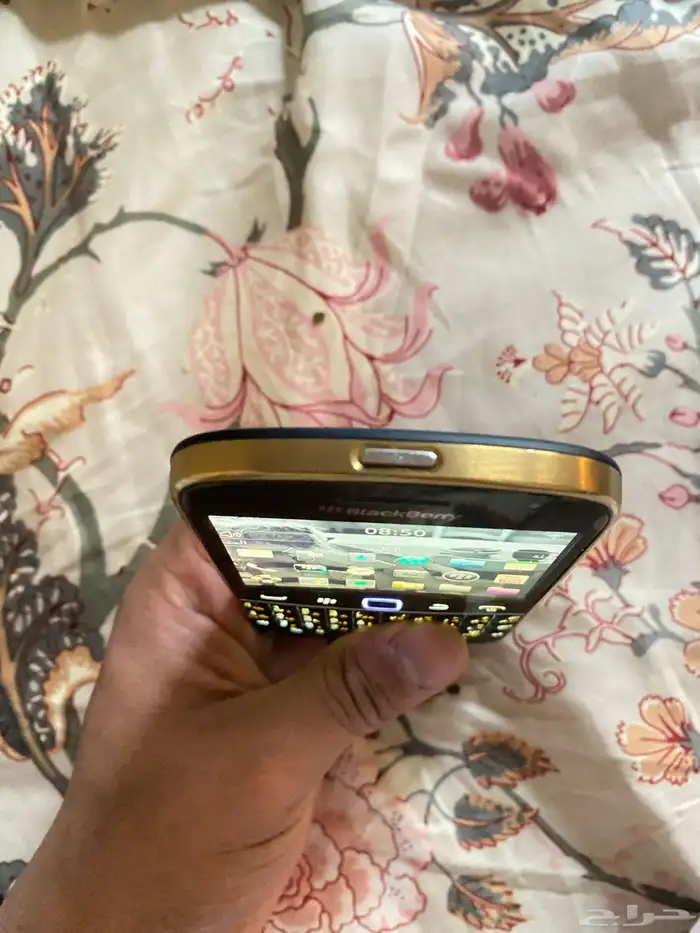 للبيع جوال بلاك 9900بيري على الشرط وتقدر تجرب الجوال 3