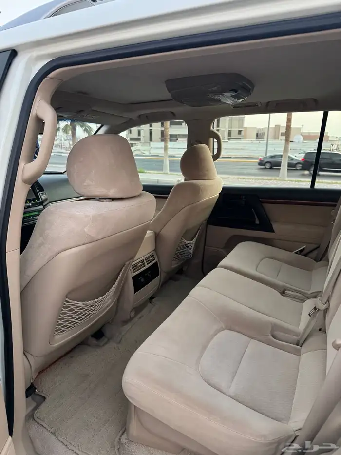 تويوتا لاندكروزر جي اكس ار 2015 فل كامل 11