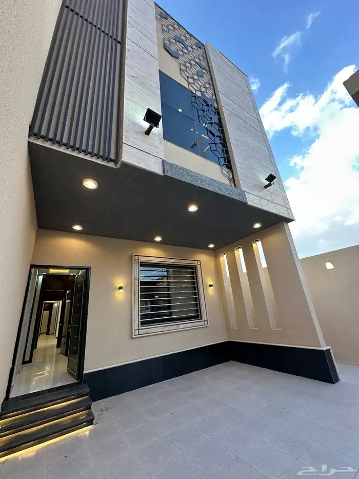 للبيع شقه ارضيه وسط الخدمات بخميس مشيط والسعر 550 الف 0