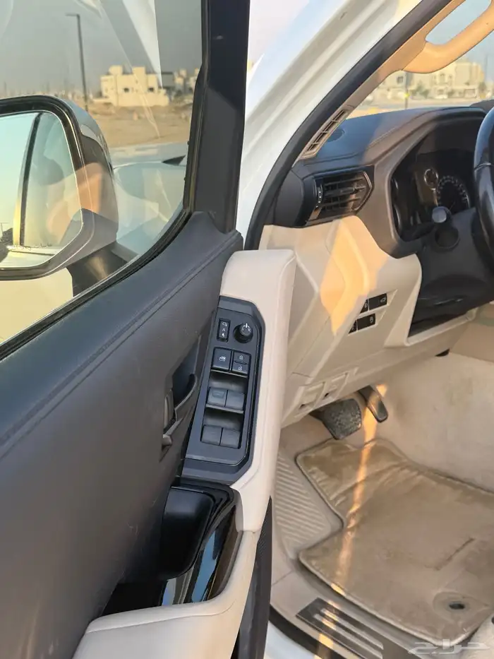 تويوتا لاندكروزر 2023 ديزل دبل L3 12