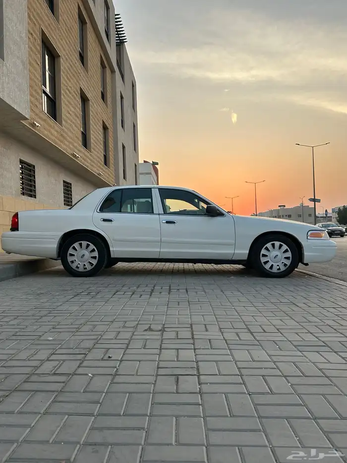 للبيع فورد بوليسي2006ممشى قليل 7