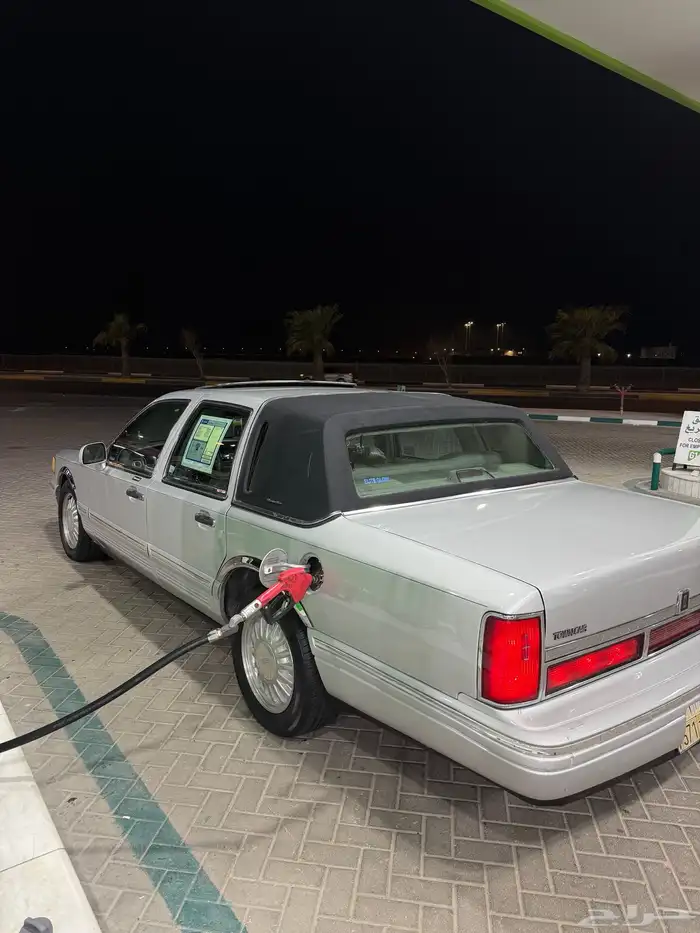 لينكون تاون كار 1996 4