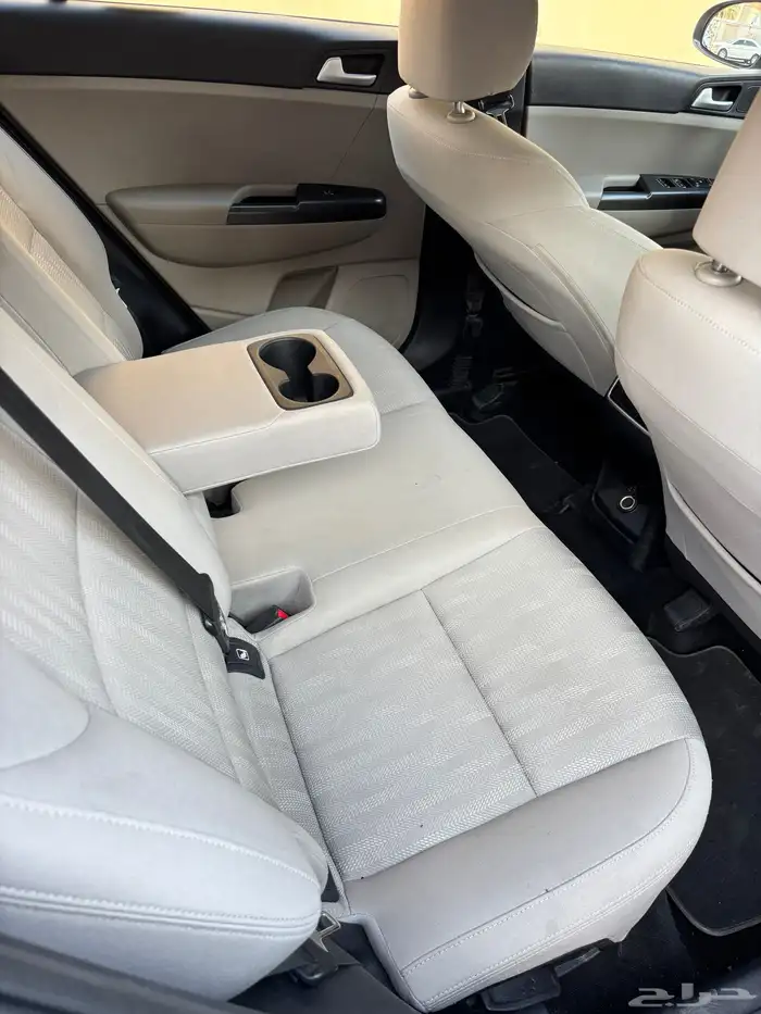 نوع السيارة   كيا سبورتاج دبل بنزين مالك اول 11