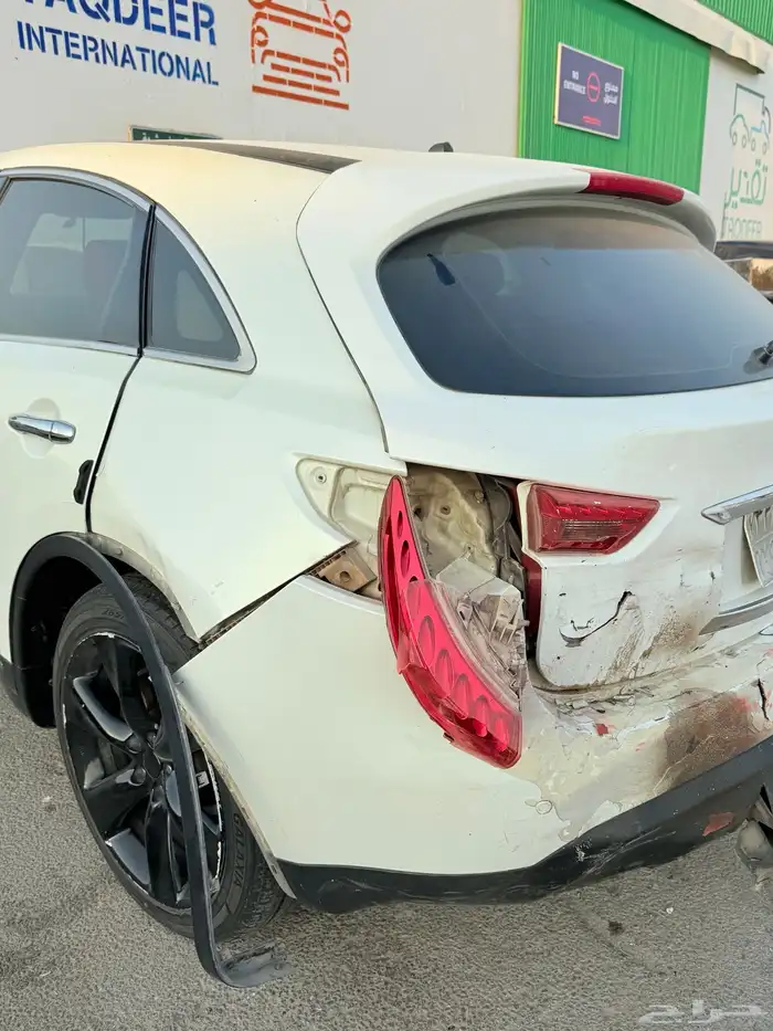 انفنتي FX50s مصدوم 4