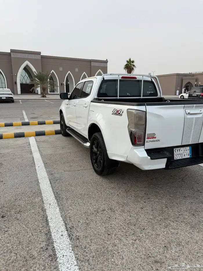 ايسوزو ديماكس 2023 4