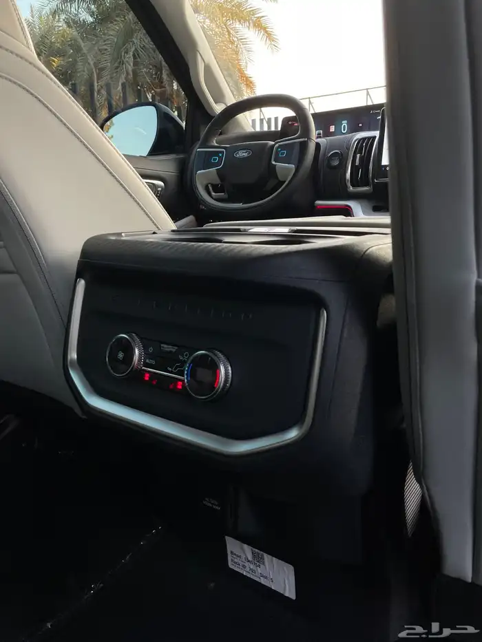 فورد اكسبديشن بلاتينيوم 2025 فل كامل بحالة الوكاله 19