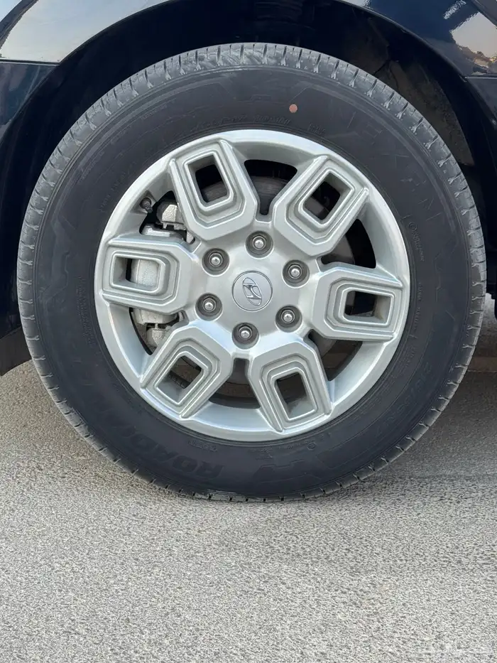 للبيع ستاريا 2023 بنزين ( مخزن ) 6